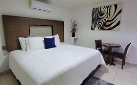 Hotel Paraiso Inn